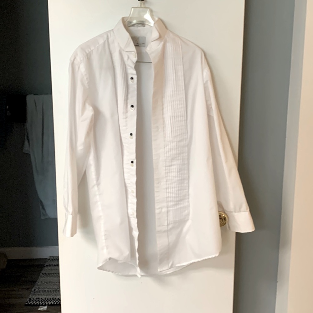 NEIL ALLYN Small White Dress Shirt